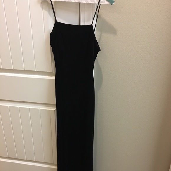 NWOT- Beautiful long Dress - Picture 1 of 5
